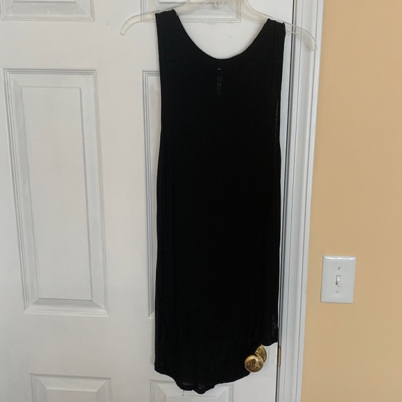 Tresics Tops - Long Black Tank